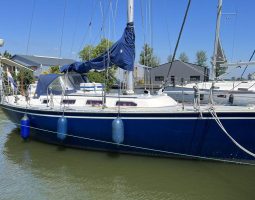 Friendship 35