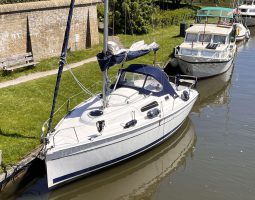 Hunter 27