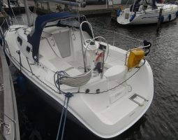 Hunter 27